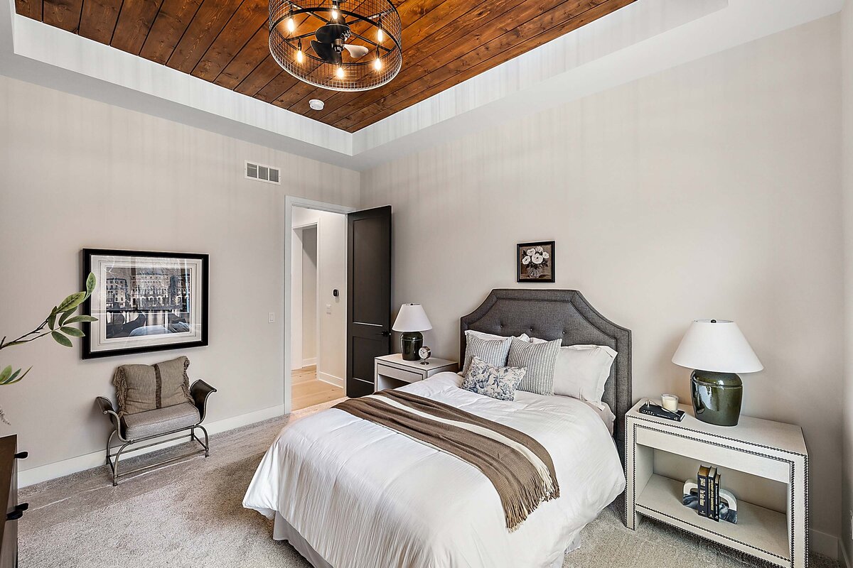 40-70802 Renata New Staging-40