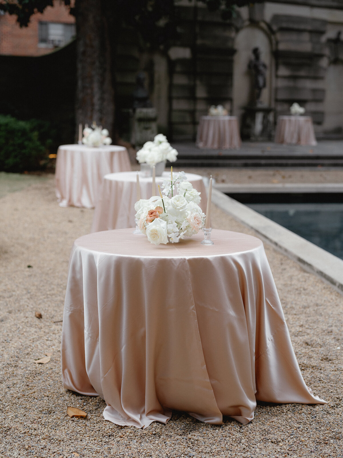 11_Kate Campbell Floral Larz Anderson House Modern Lux Wedding by Hana Gonzalez photo