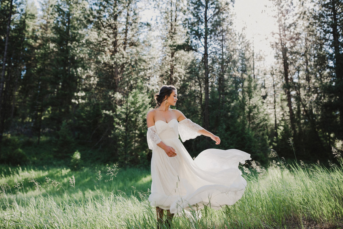 Styled wedding shoot in Missoula, Montana, photographed by Sweetwater.