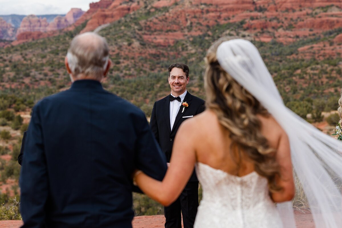 Bell_Rock_Heart_of_Sedona_Arizona_Danielle_Holman_Wedding_Photography_0026