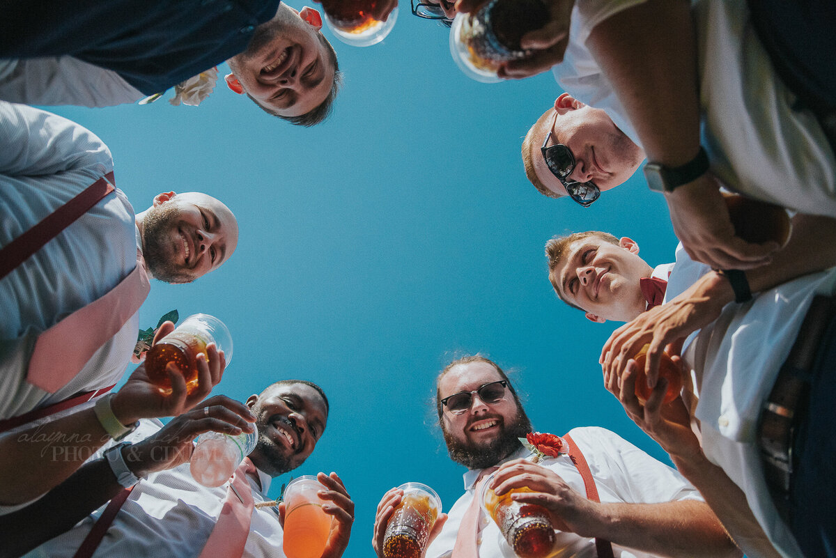 bridal party _ alaynna ann schwartz _ harpors vinyard _ iowa photographer _ playlife photography_0038