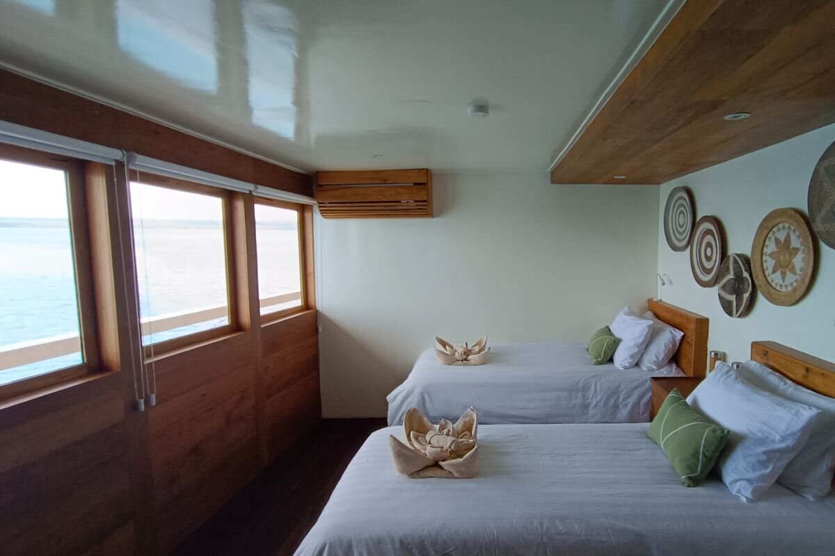 Harmoni Luxury Indonesia Yacht Charter - Upper Deck Twin (2)