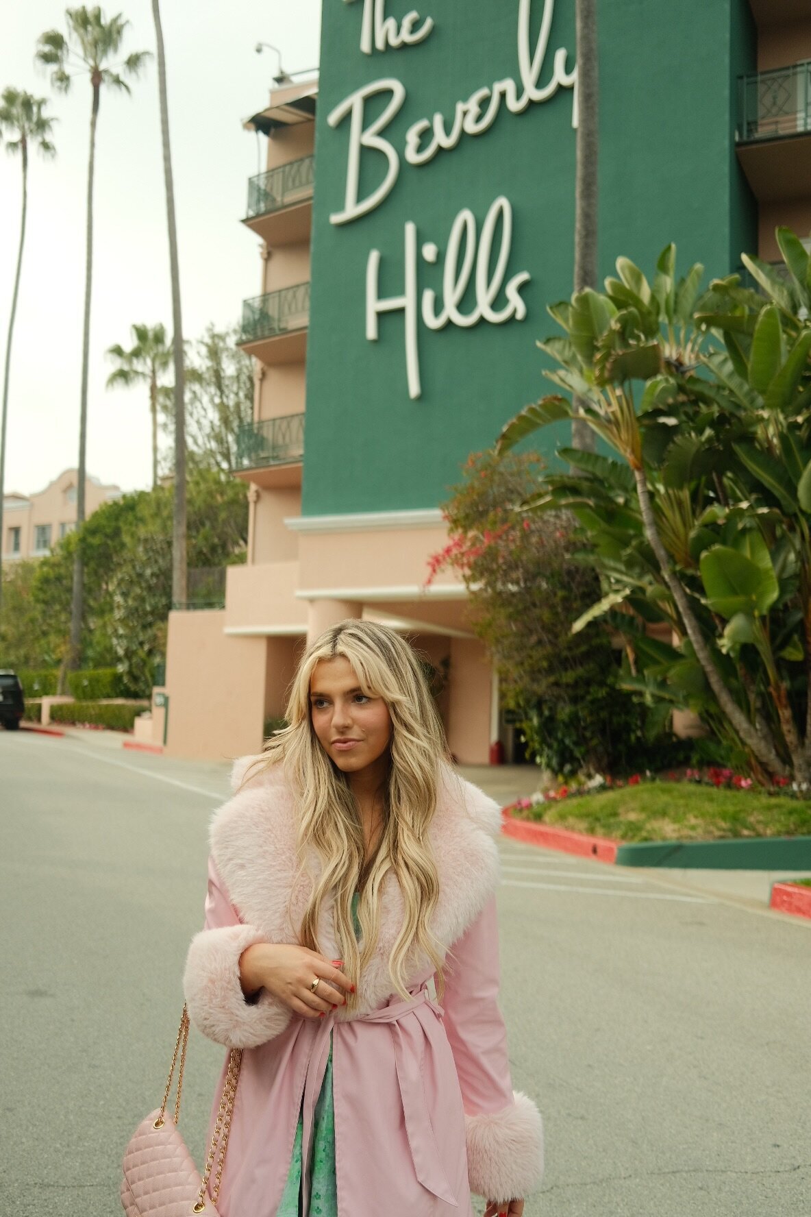 Facetune_19-02-2024-02-52-53