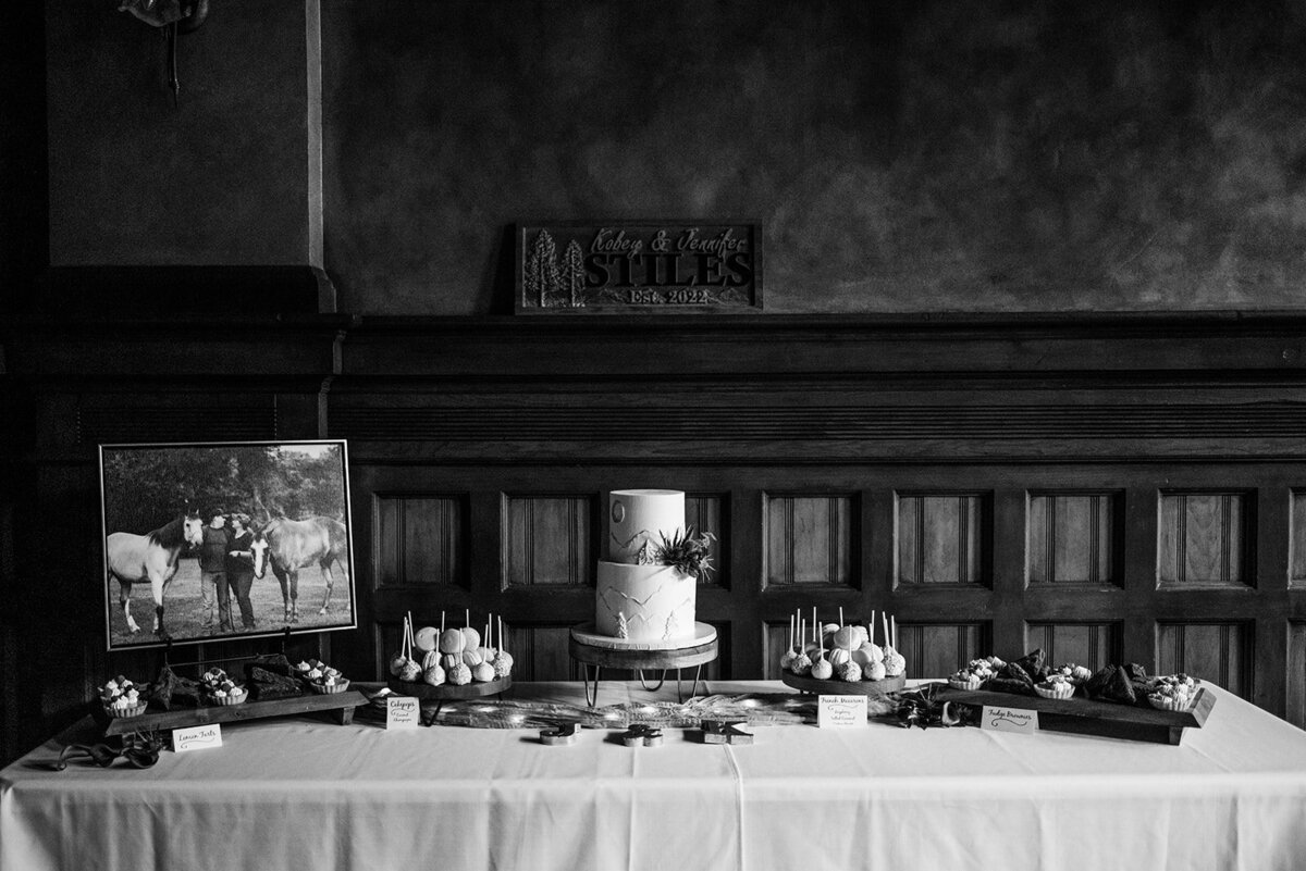 beaumont-hotel-ouray-winter-wedding_0012bw_websize