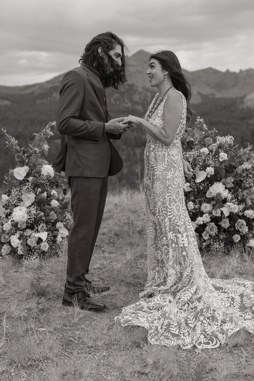 denver-elopement-photographySantinaandChristianPikesPeakRanchColoradoSpringsWeddingElopementPhotographerDenver-83