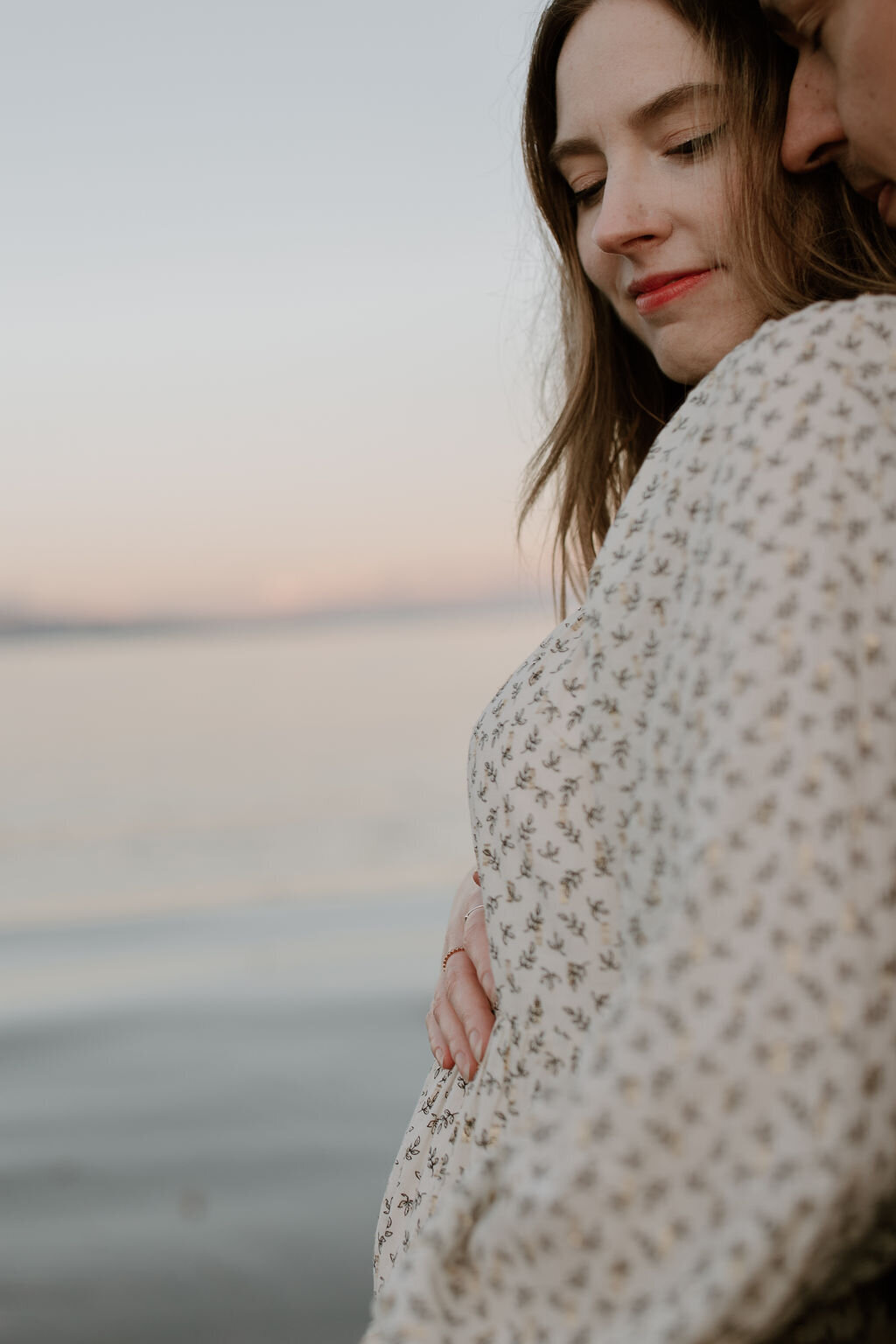 TayMariePhotoKatie+SteveMaternity-RathtrevorBeachParksville-84