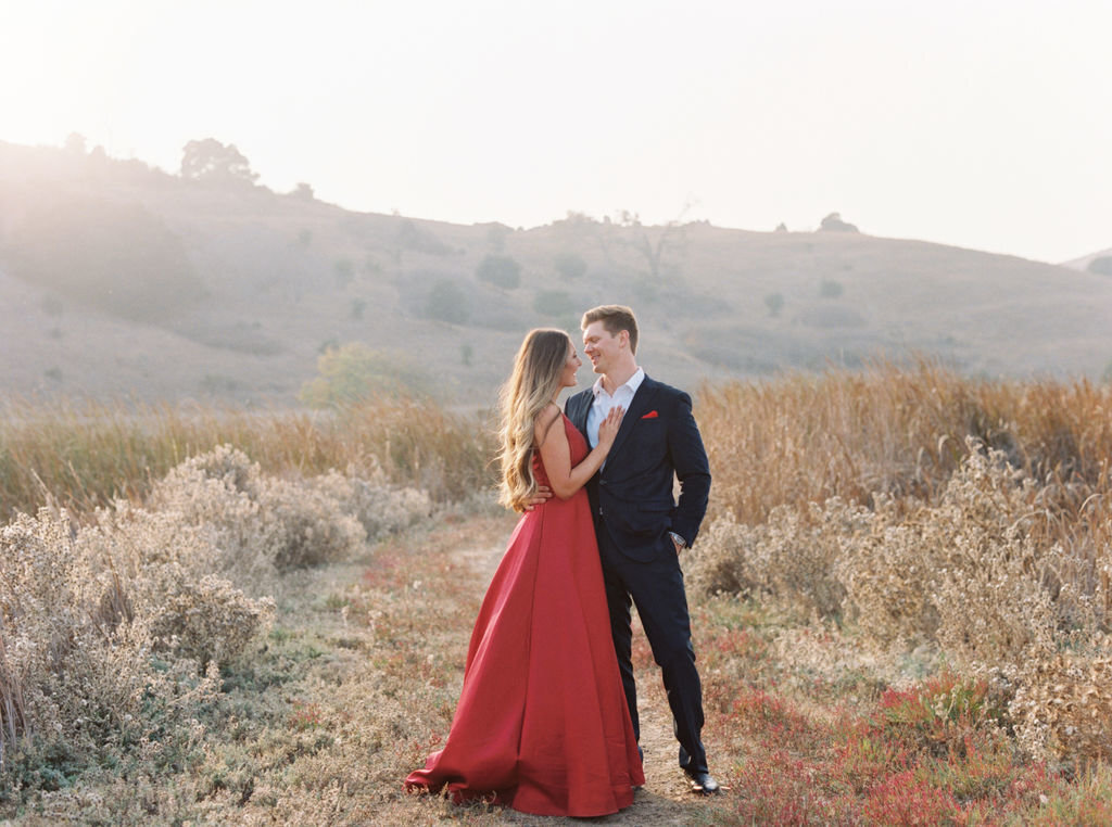 Kirsten+PeterCoyoteHillsRegionalParkEngagementSessionSneakPeeks-CassieValentePhotography0027