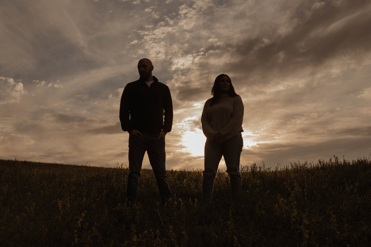 engagement-couple-session-intimate-outdoots-adventurous-scotsdale-farm37