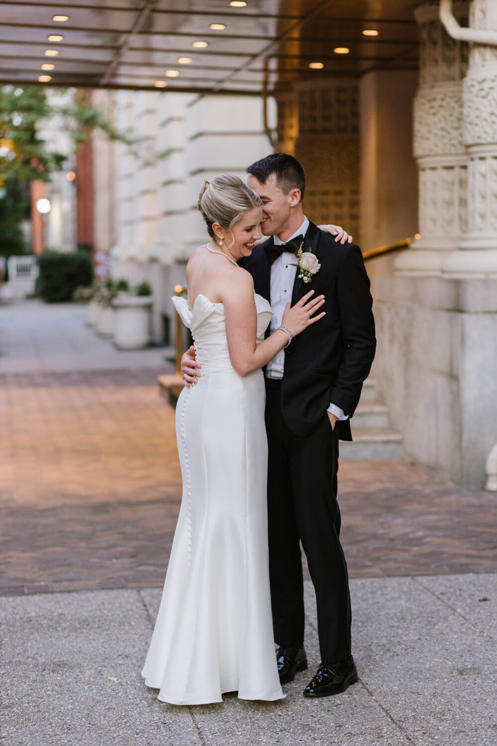 urban-row-photo-the-belvedere-baltimore-wedding-photographer-28