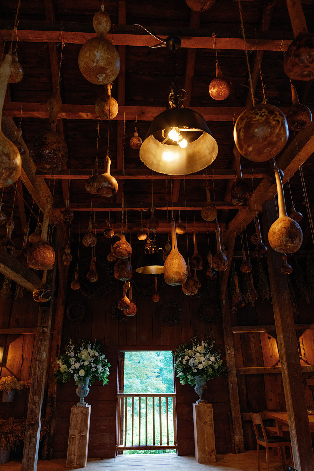 woodstock-inn-kelly-way-garden-wedding-dinner-mary-dougherty023
