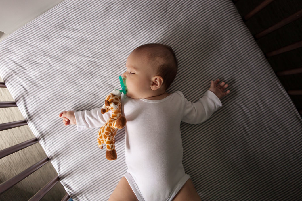 St_Louis_baby_newborn_photographer_home_lifestyle_L_Photographie04