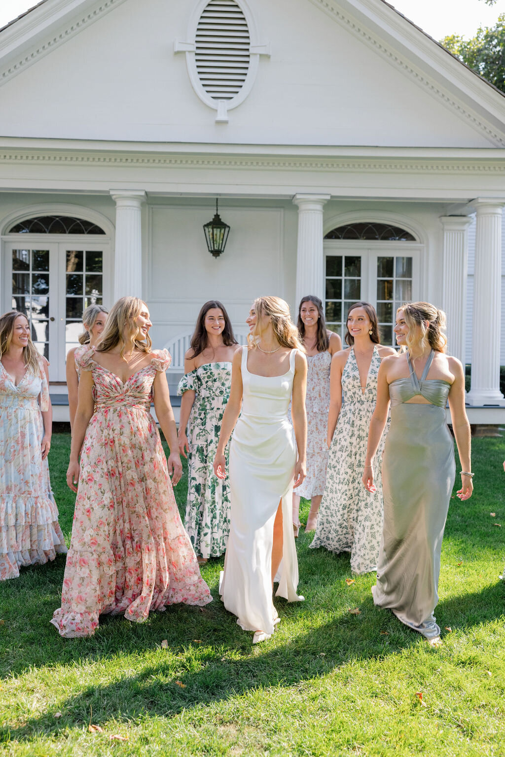 bridesmaids-at-smith-farm-gardens-ct-jen-strunk-events