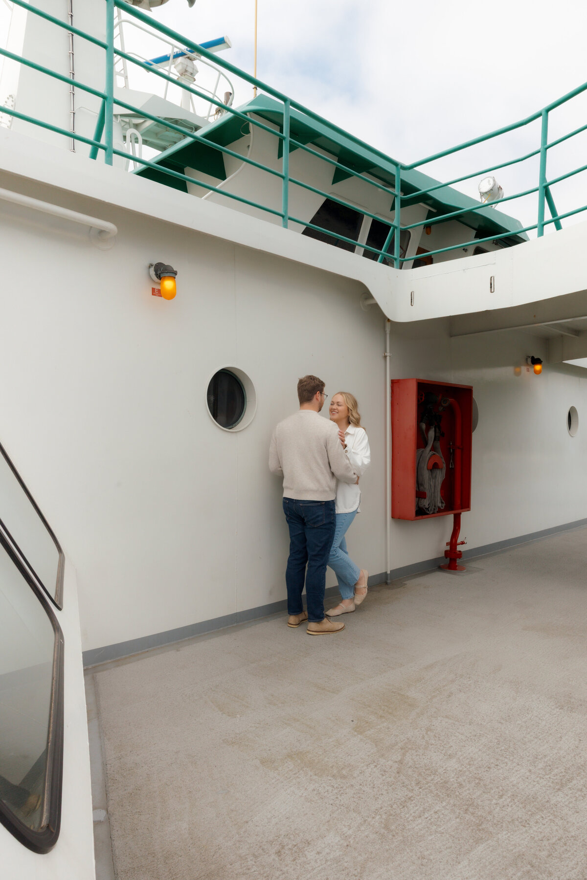 SeattleFerryCouplesPhotography102