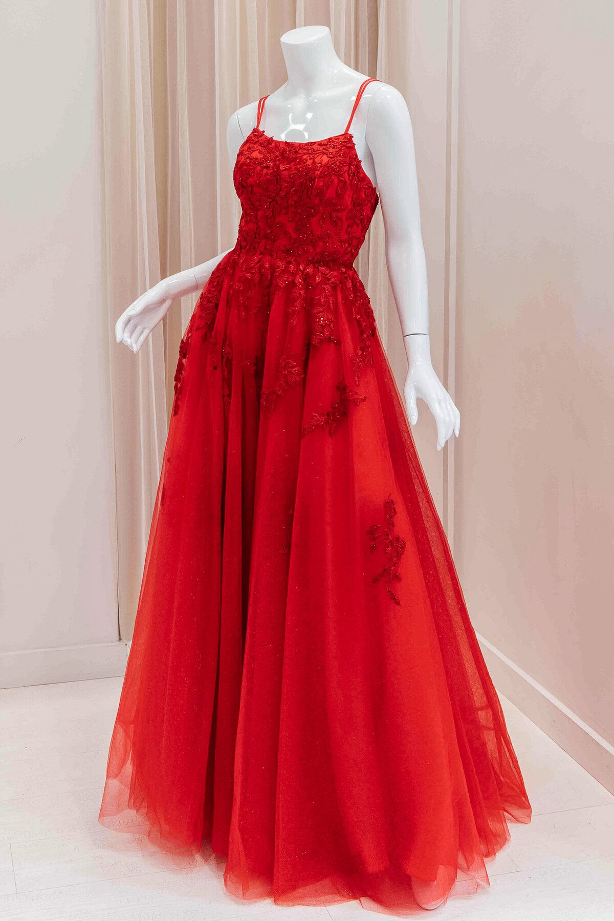 Isolda-3D-Applique-Ball-Gown-in-Red(3)