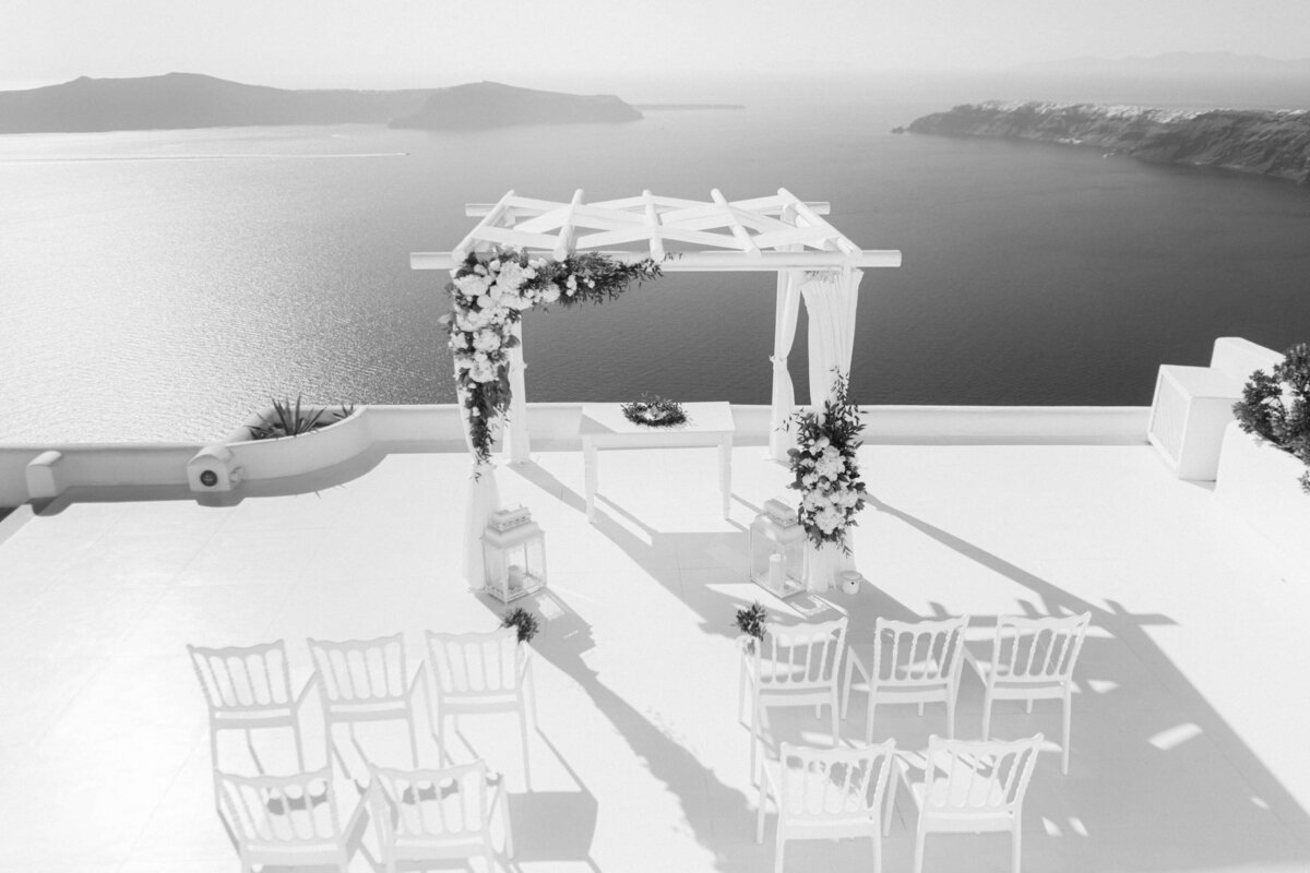 modern Minimalist for intimate wedding in santorini Greece ceremony venue