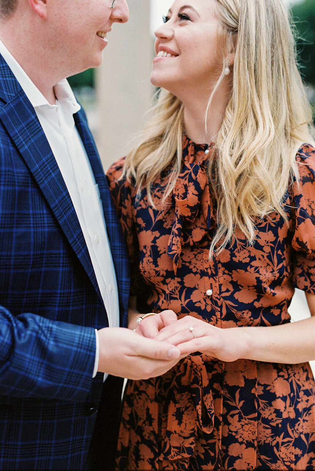 09-texas-spring-engagement-portraits
