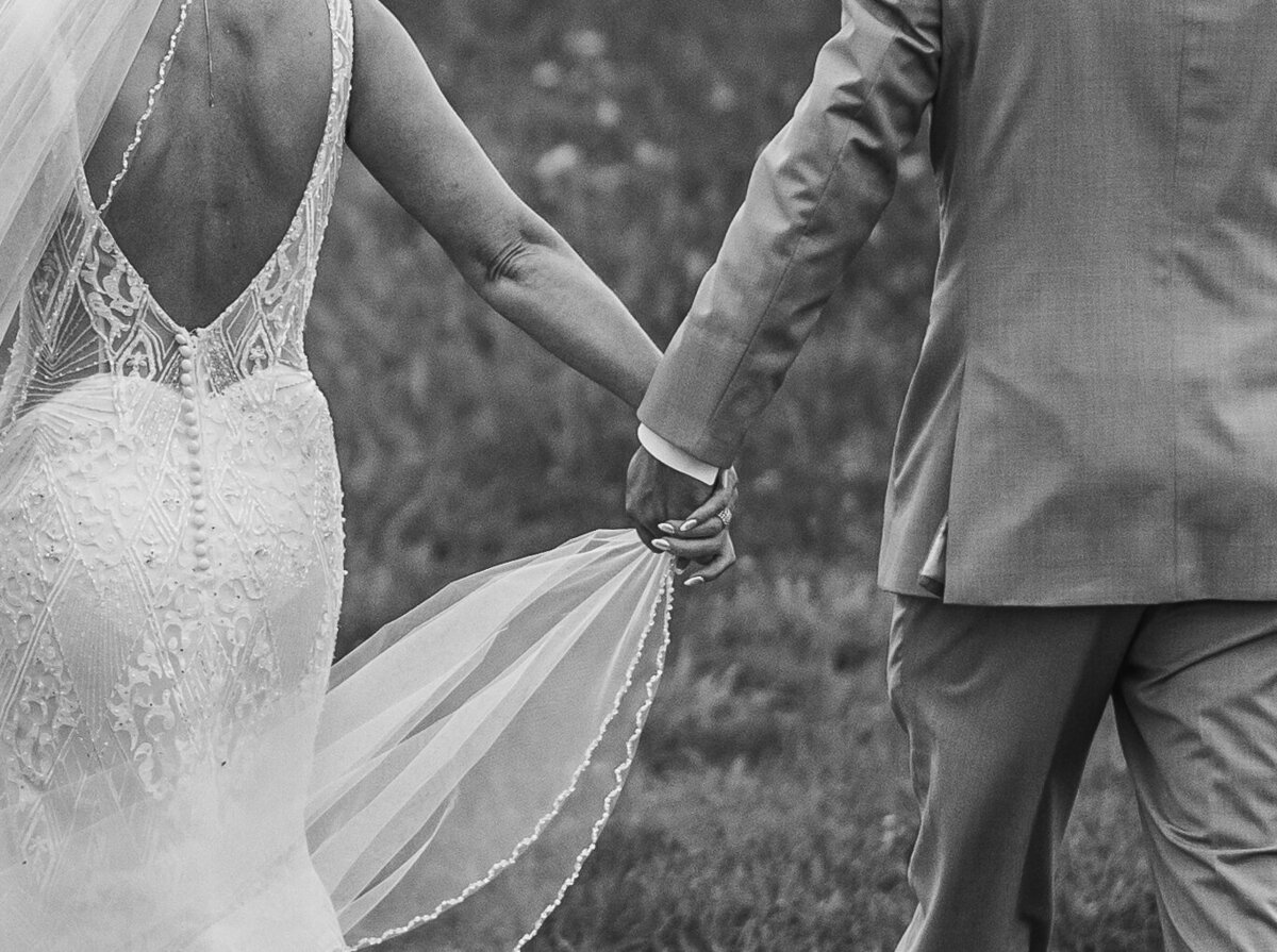 Buffalo NY and Rochester NY and WNY Wedding Photographer Finger Lakes region Wedding Photographer Zugibe Vineyards