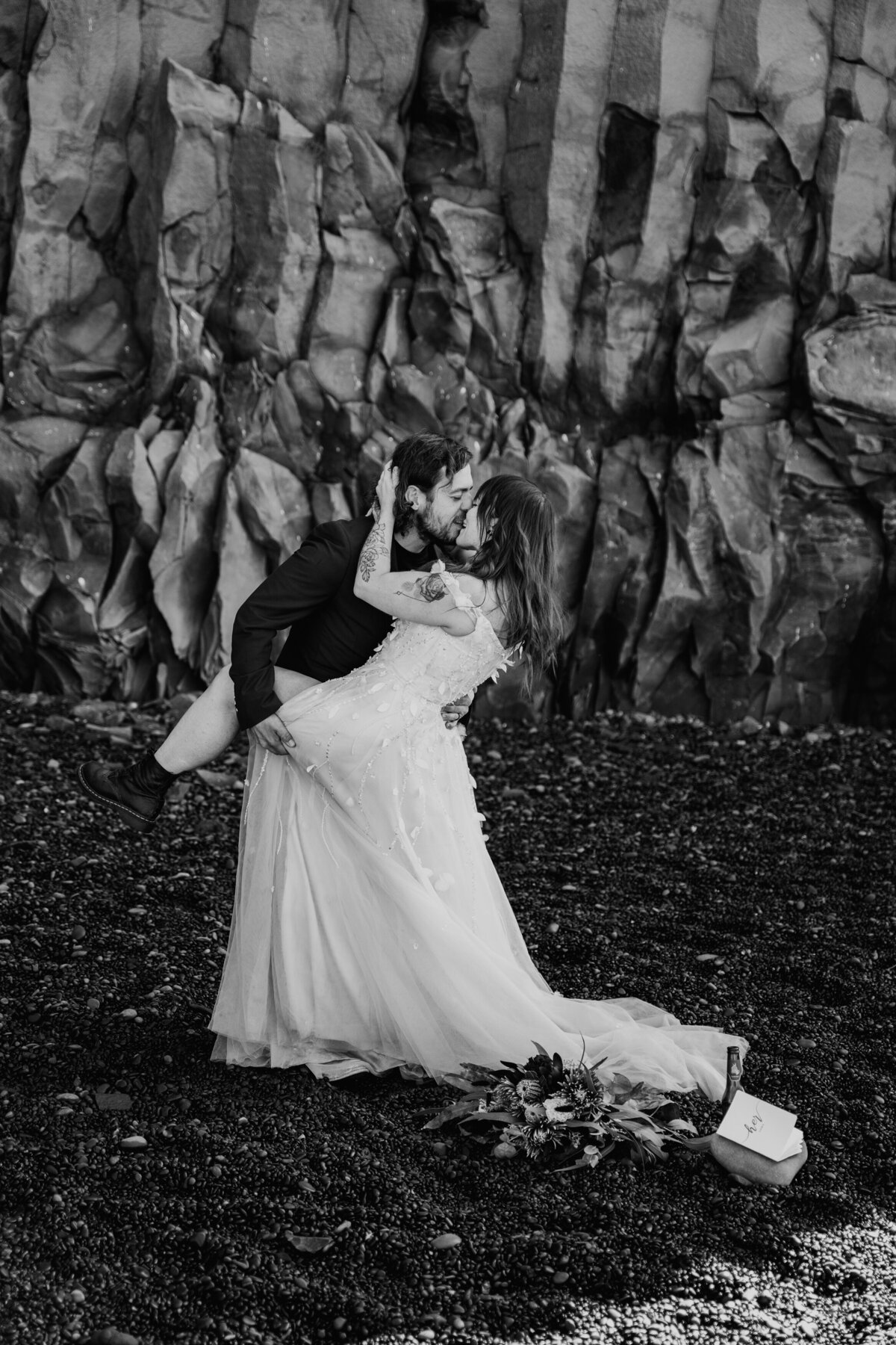 REYNISFJARA Iceland Elopement -46