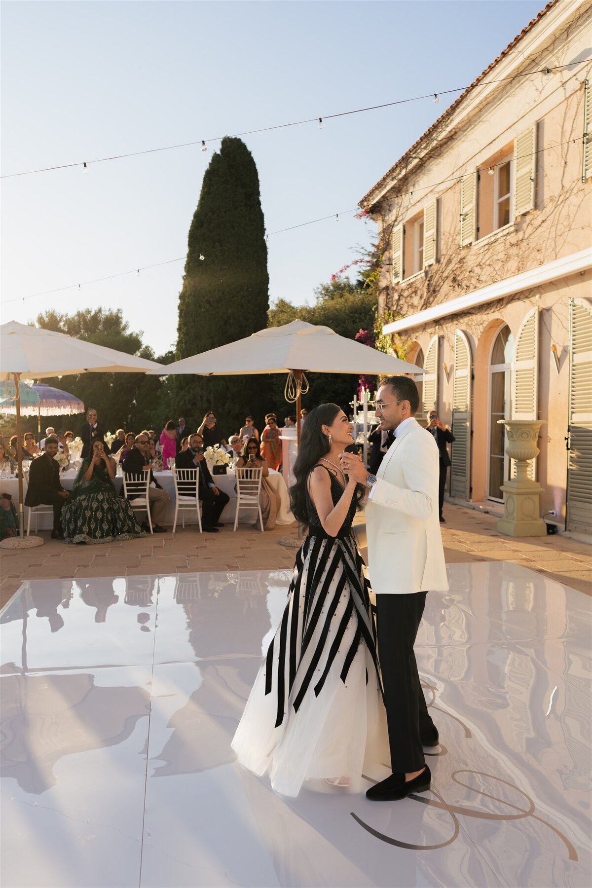 0111_A&C_Wed_0204790