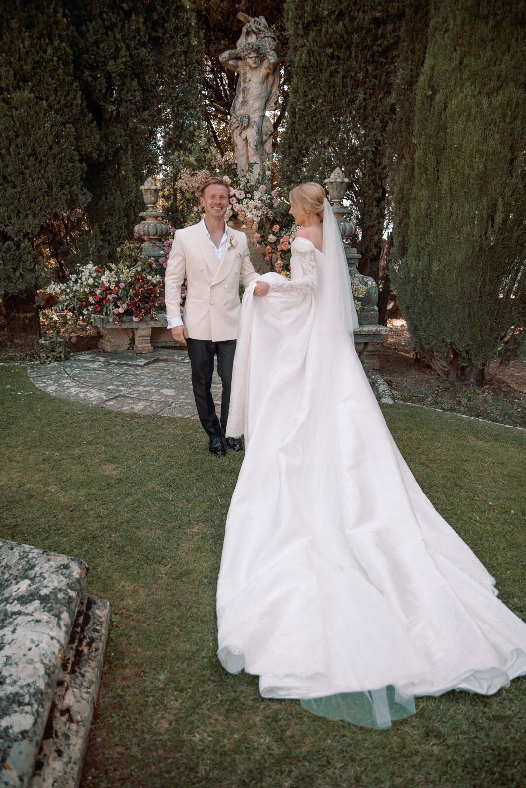 Flora_And_Grace_Editorial_Tuscany_Analog_Editorial_Wedding_Photographer (1 von 1)-93