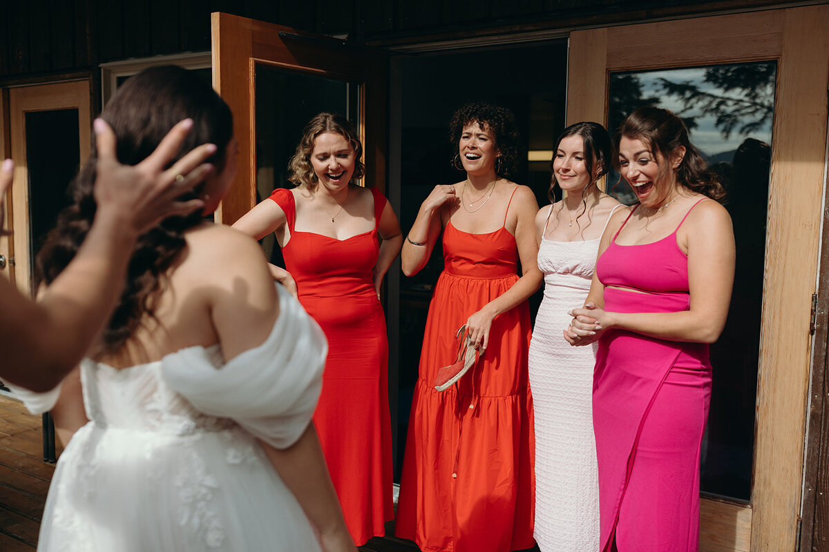 bridesmaids-vancouver-destination-wedding-portraits-thegodards