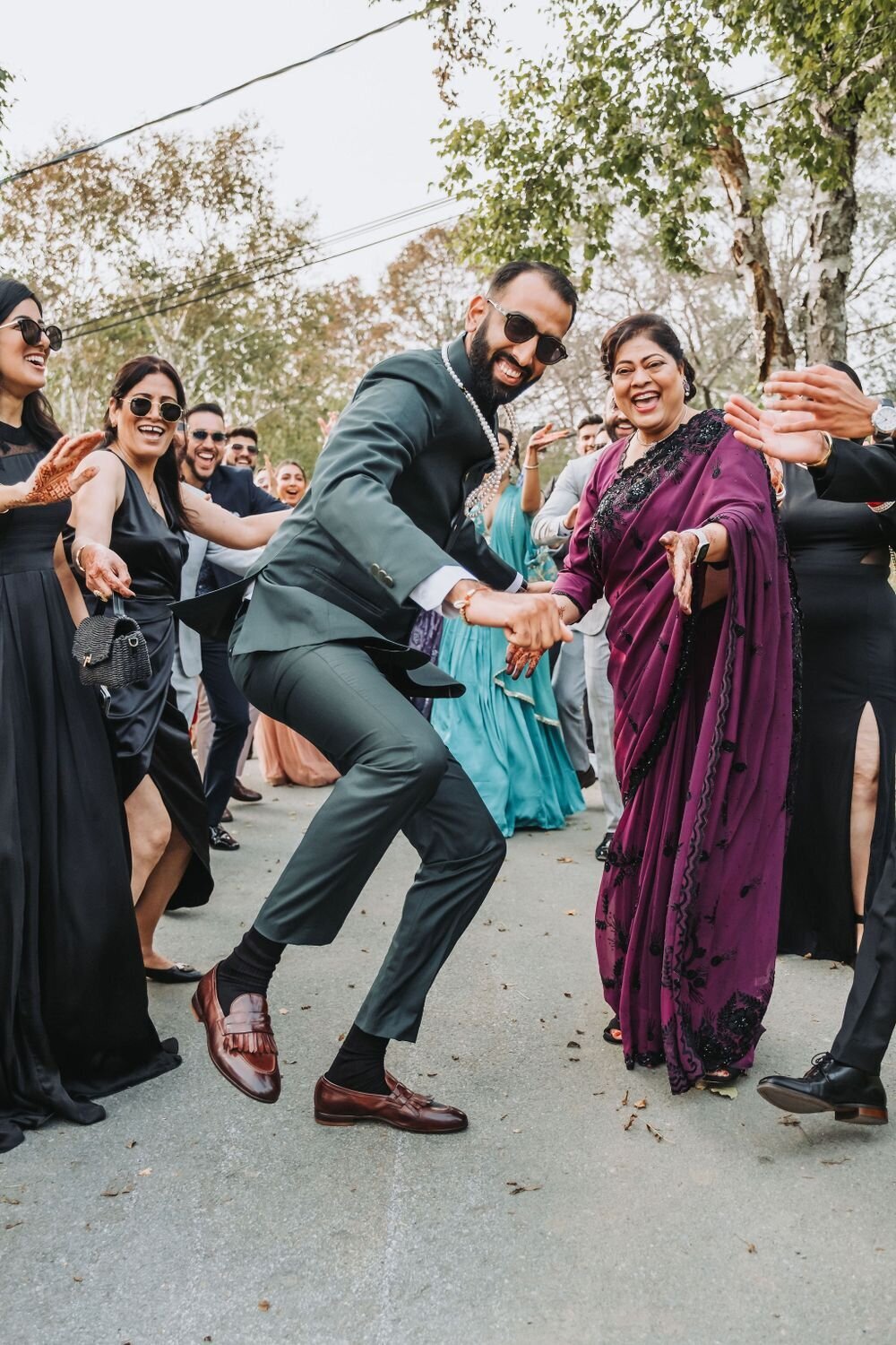queer-nova-scotia-wedding-photographer-dancing-00018-dc0ec828-1000
