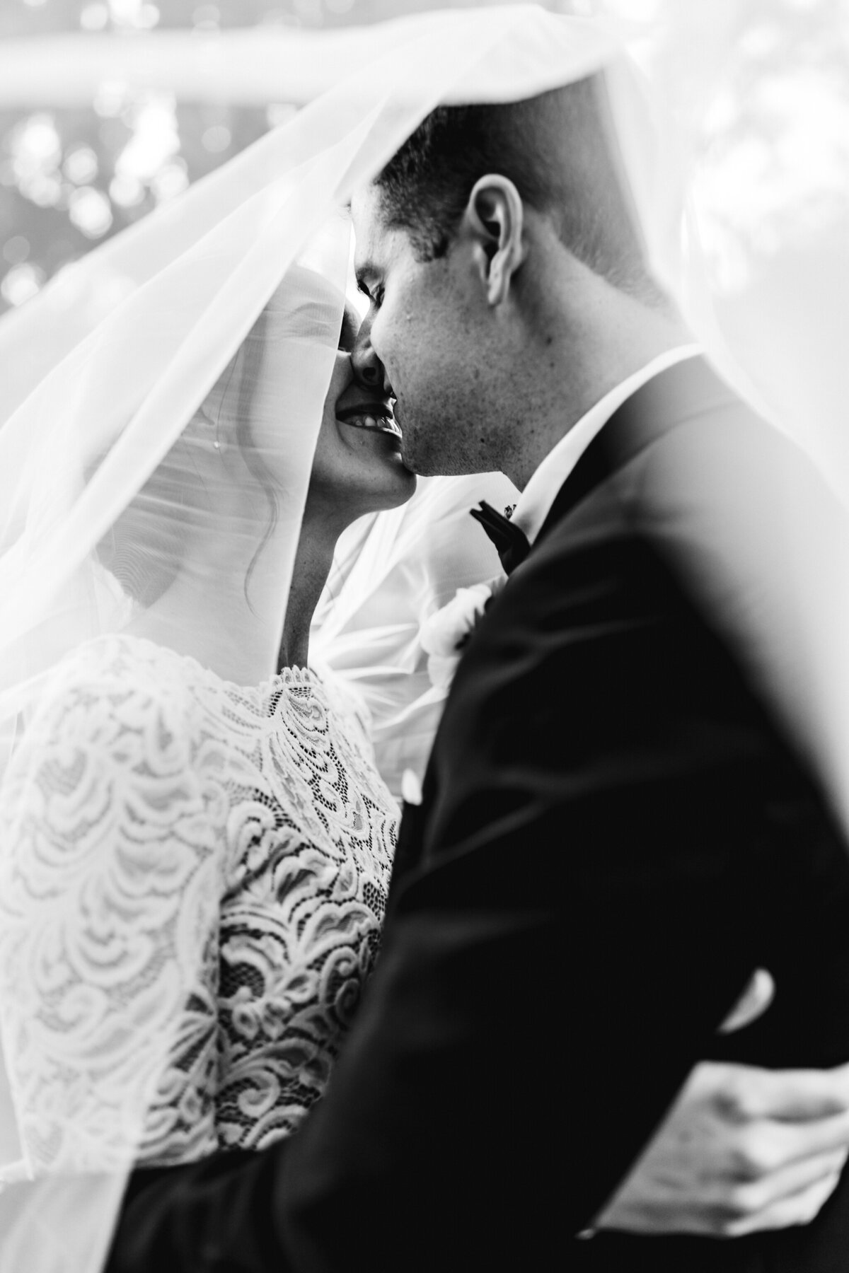 Veil-Portrait-Wedding-Couple