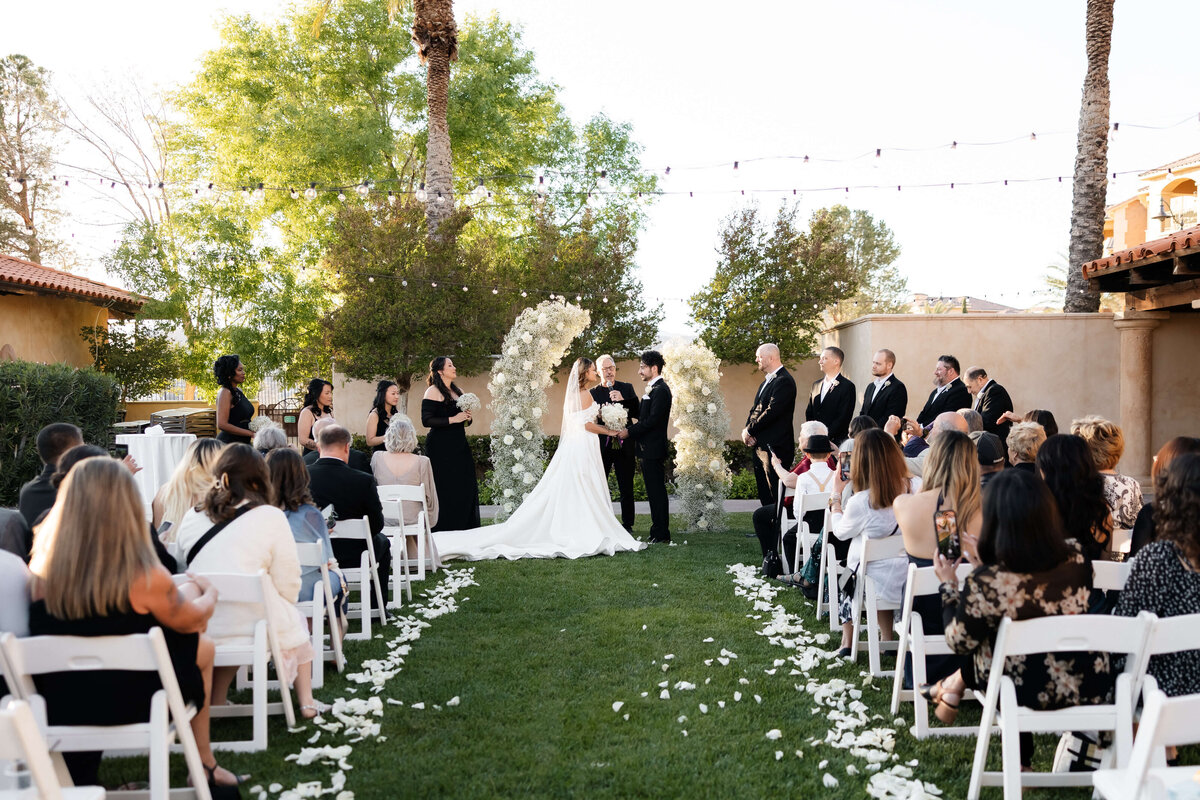 11_riskyexposure_n_las-vegas-elopement-photography-weddings