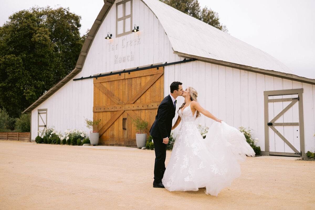 mooncrest_media-emily-isaac-wedding-1850