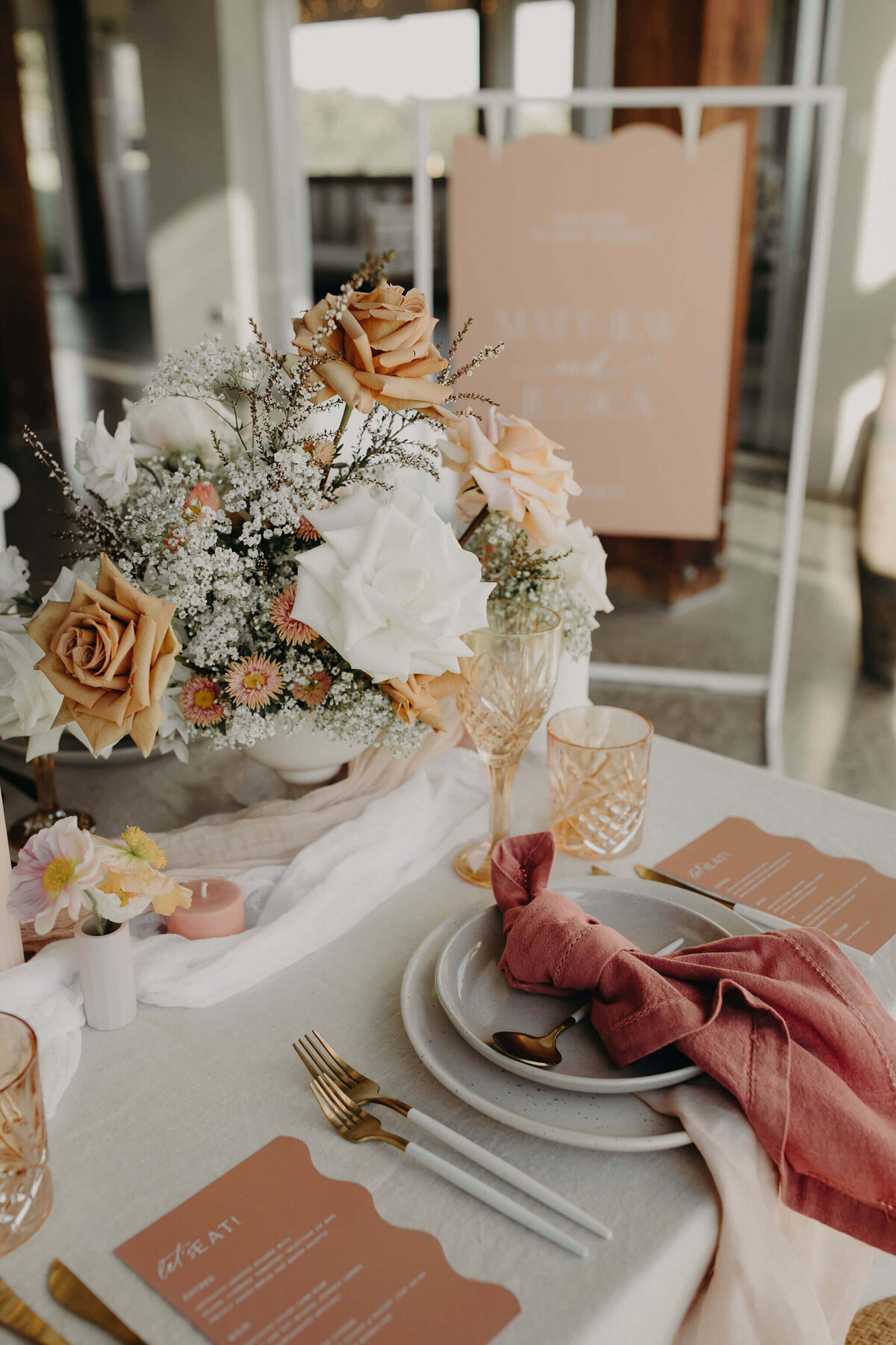 Nuetral wedding table inspo Sunshine Coast wedding flowers