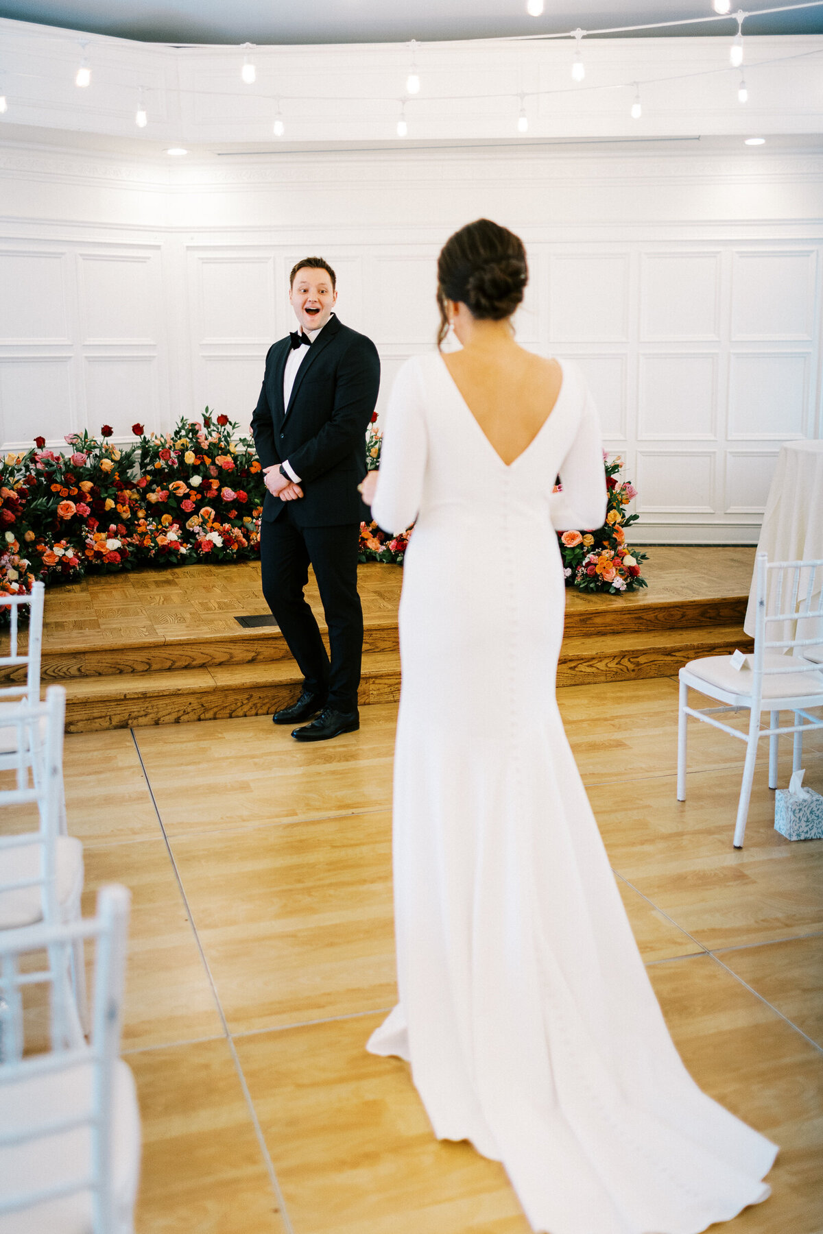 Grom see the bride with joy for the very first time