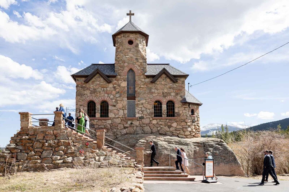 Saint-Malos-Chapel-on-the-Rock-Wedding-44