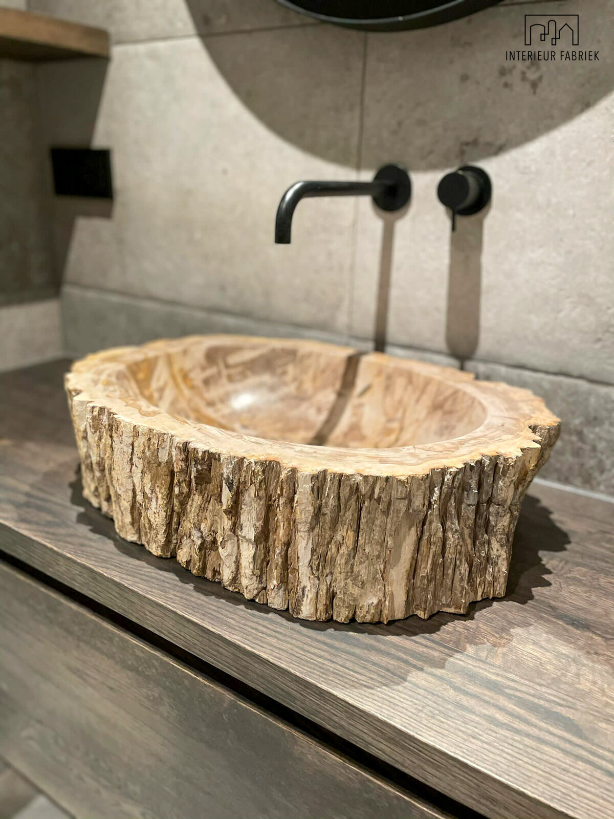 Interieurdesign Woerden, Interieurontwerpstudio Woerden, Interieurontwerper Woerden, Interior design Woerden, Interieurstudio Woerden, Interieur ontwerpen Woerden, Interieur ontwerp Woerden, Interieurinrichting Woerden, Interieurstylist Woerden, Zwarte kranen Woerden, Interieurontwerp Woerden, Interieuradvies Woerden, Badkamer Woerden, Badkamerontwerp Woerden, Zwart toilet Woerden, Toilet Woerden, Ronde spiegels Woerden, PVC Vloer Woerden,