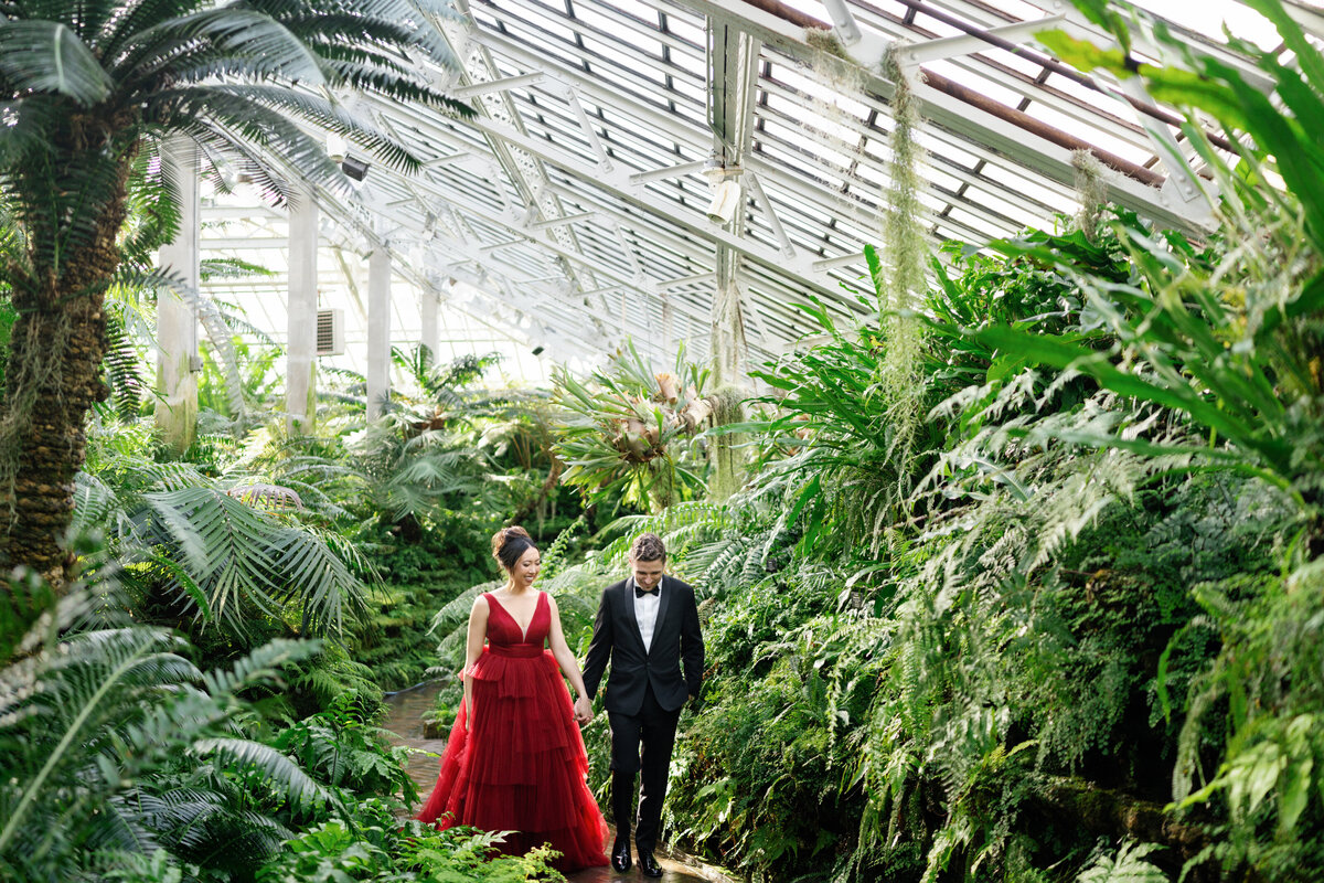 Aspen-Avenue-Chicago-Wedding-Photographer-Grace-and-Ivory-PressRoom-bryjeanartistry-Editorial-tamara-holden-Garfield-Park-Conservatory-ECBG-Cake-FAV-31