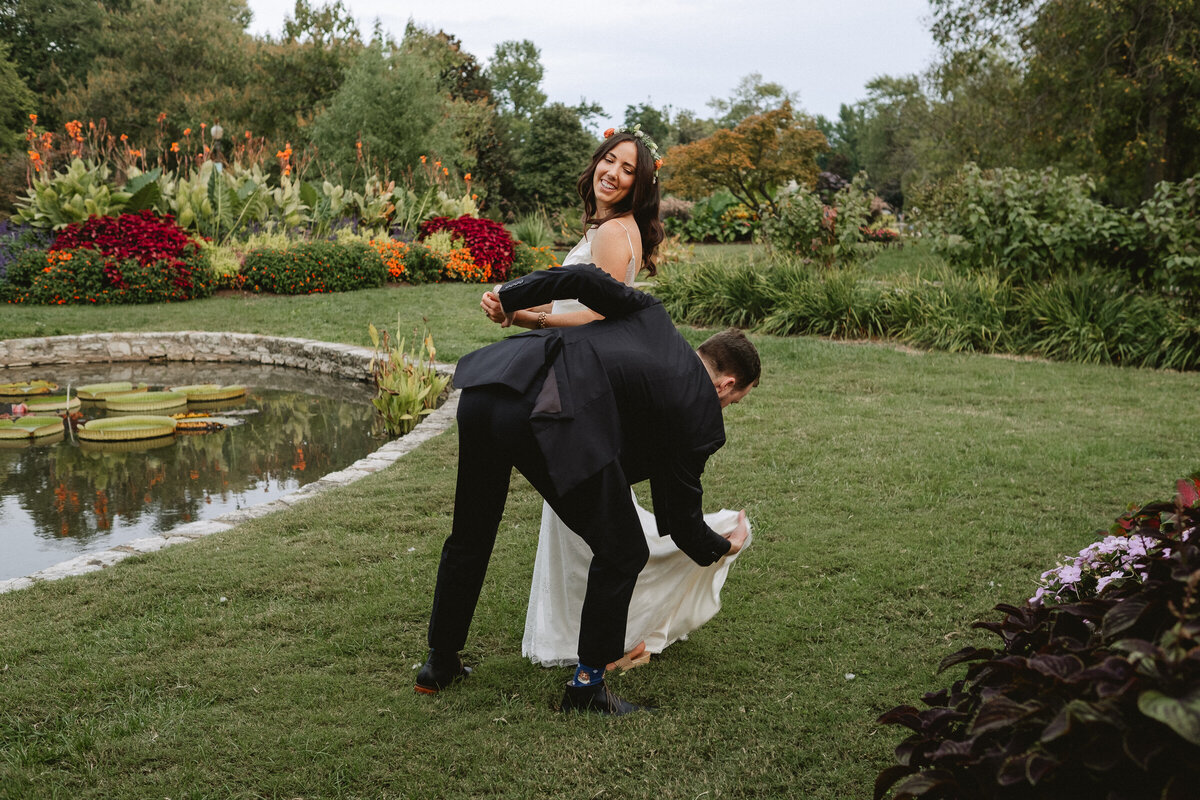 documentary photographer garden greenhouse wedding-173