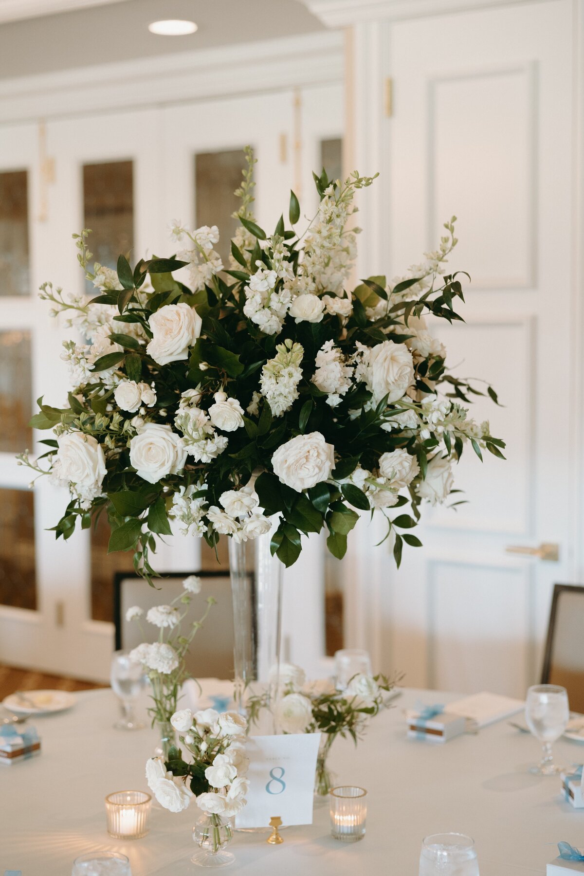 sloan-daniel-wichita-country-club-wedding-teasers-35