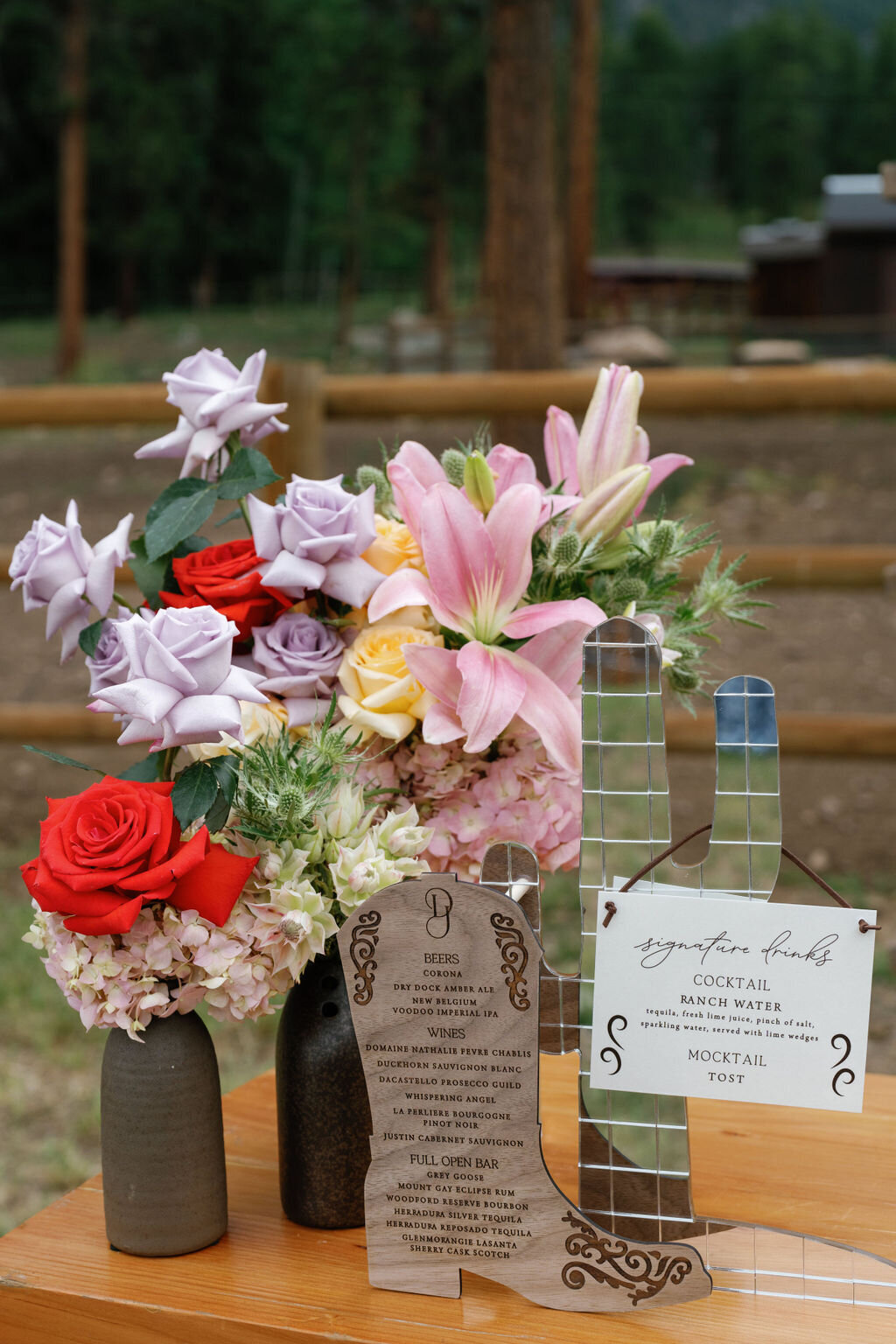 Colorado-wedding-planner-ranch-flowers