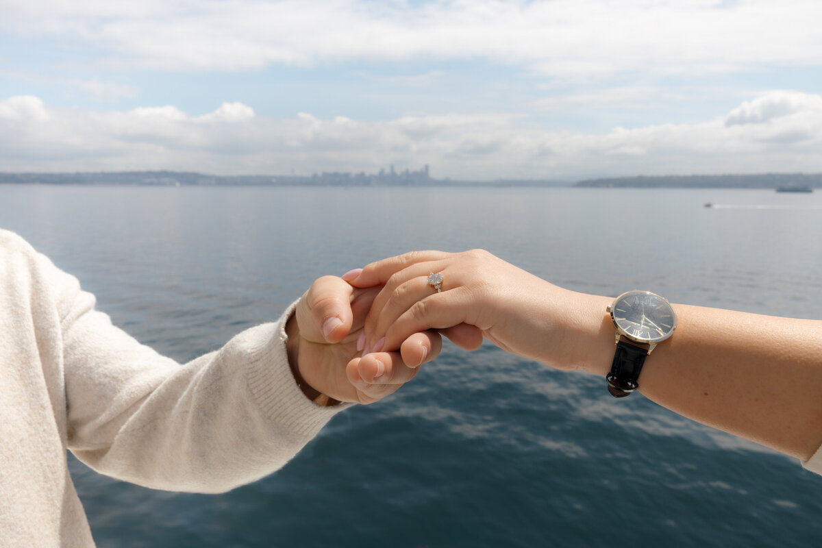 SeattleFerryCouplesPhotography132