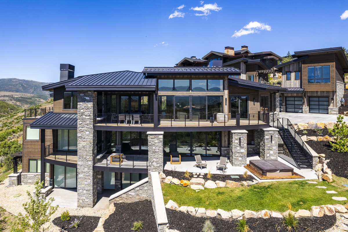 20-9319GoldenSpikeCourt_EXTERIORS20