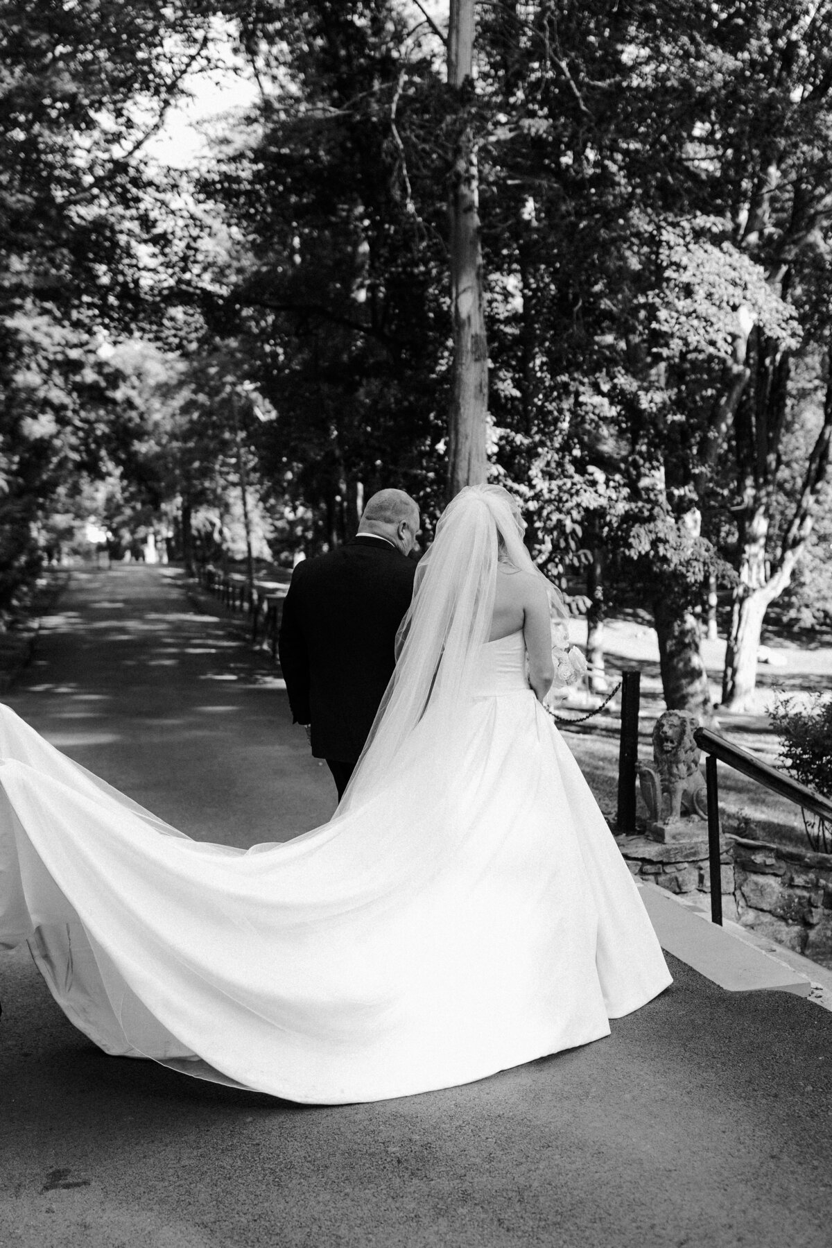 7-father-walking-bride-down-aisle-upsate-new-york-wedding