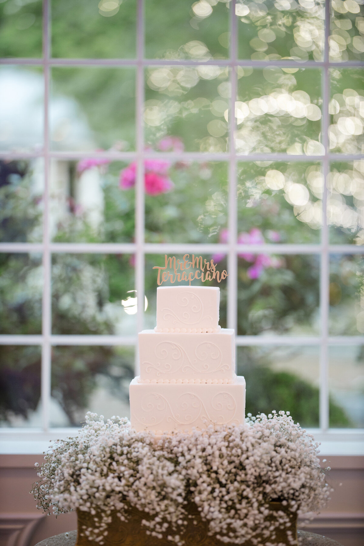 wedding-cake-flowers-florentine-gardens-wedding-nj-enza-events