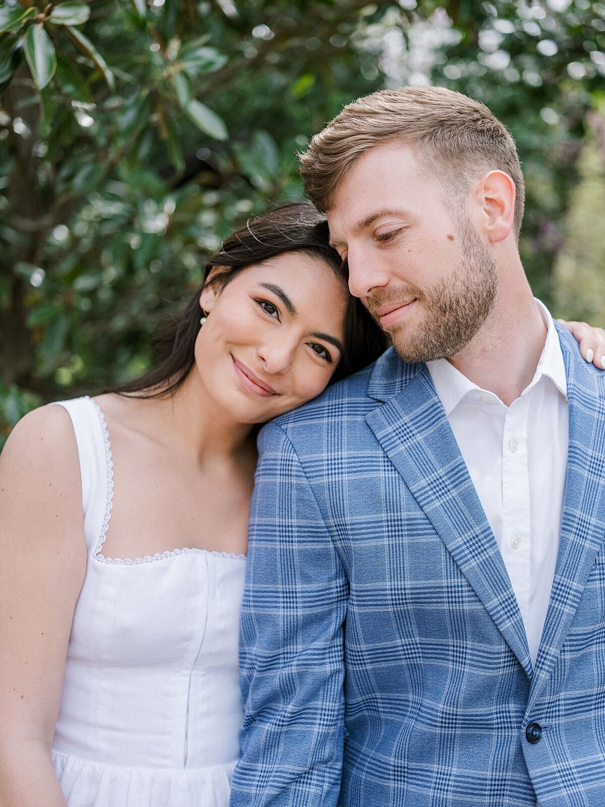 Anna-Wright-Photography-National-Cathedral-Engagement-Session_1124