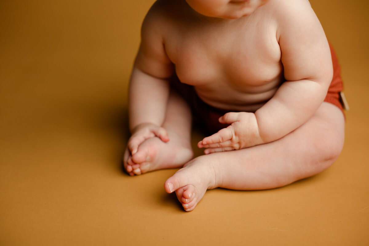 Best milestone photographer NW Arkansas, NW Arkansas baby photographer, milestone session near me, NW Arkansas baby portrait studio, professional baby photos