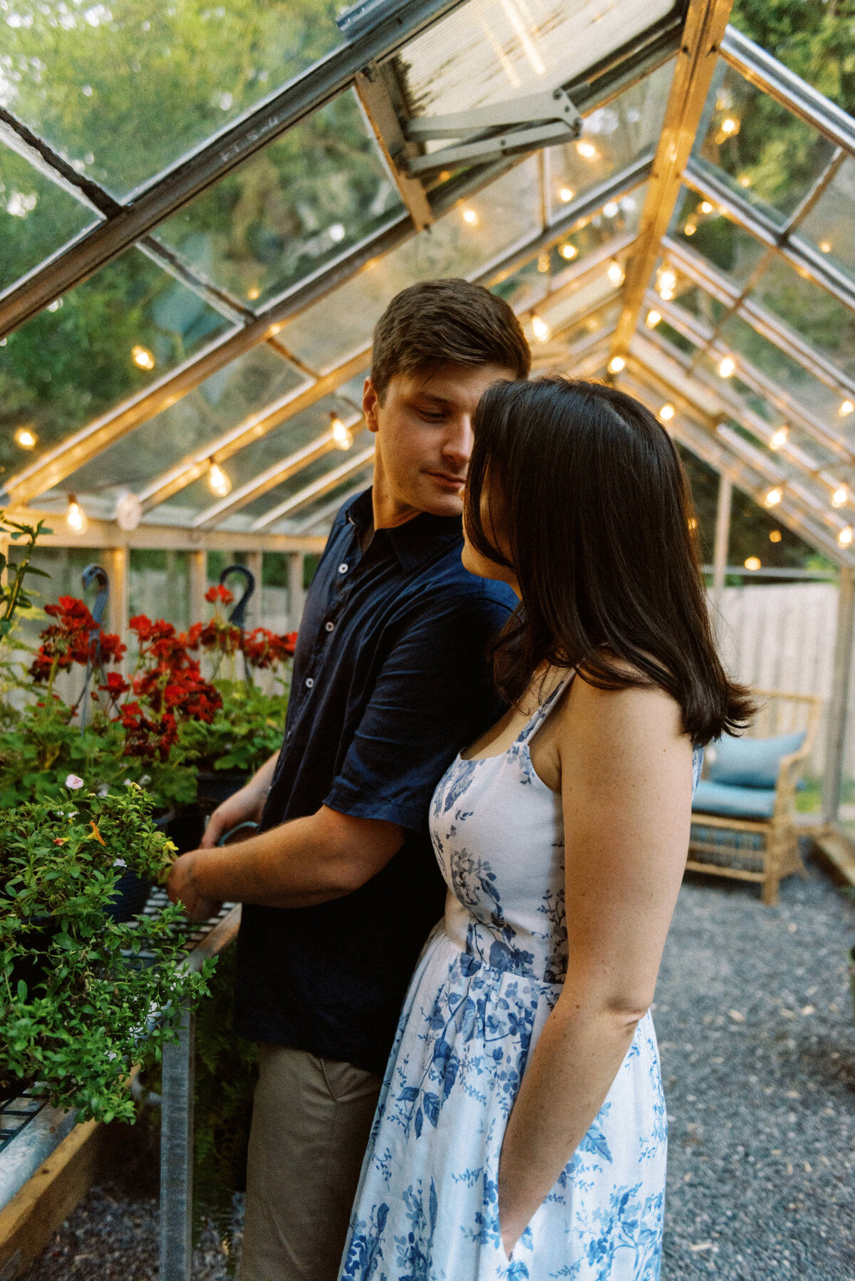 GreenhouseGardenEngagement_InHomeSession_TaylorNicollePhoto-19