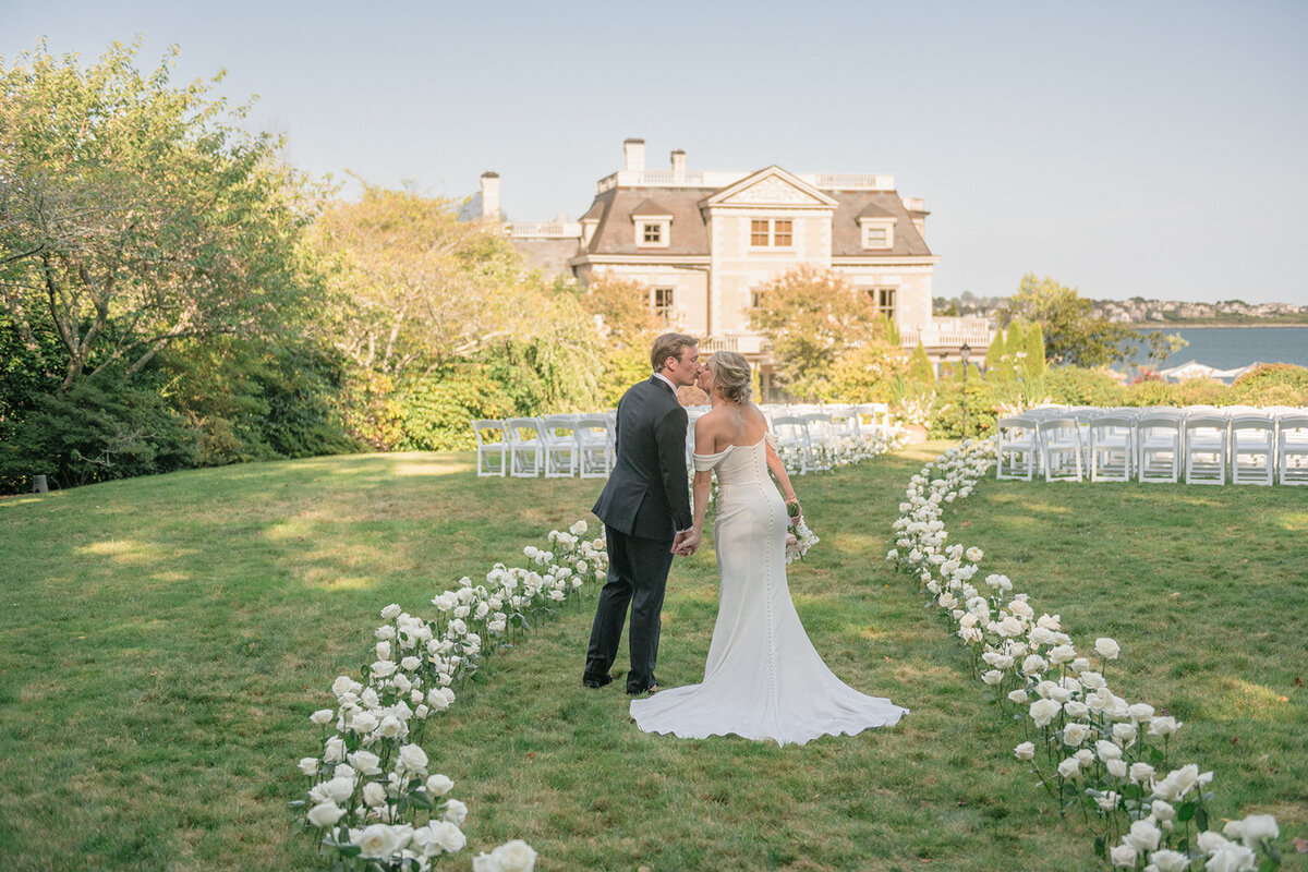 Wedding_Chanler Cliff Walk_Newport Mansions_RI__332HBP_5697©HilaryBlock