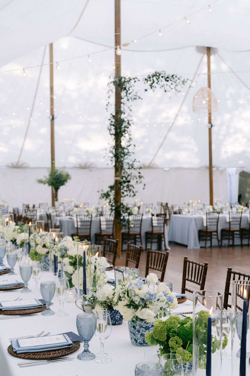 NikkiSanterre_EastCoastLuxuryWeddingPhotographer_CliftonInnWedding_Sky&Ryan-700