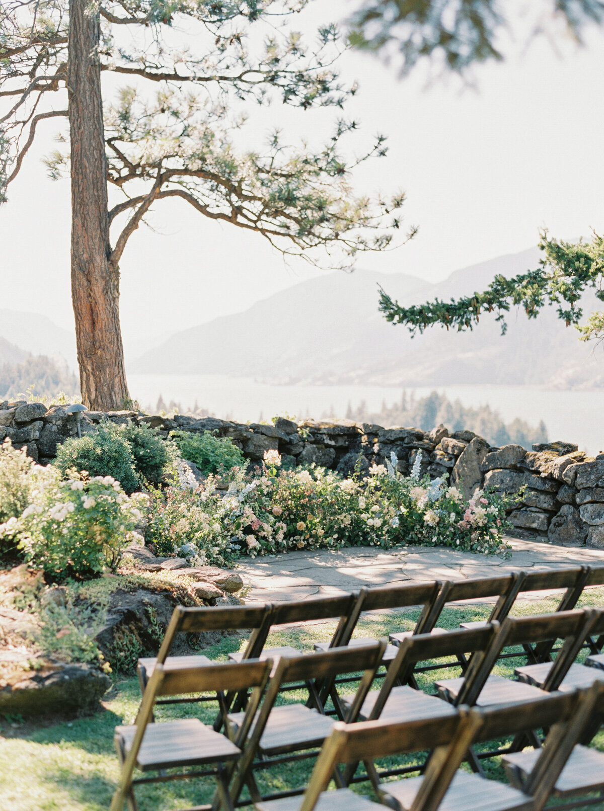 griffin-house-wedding-in-hood-river-oregon-by-the-tenneys-photographers-23