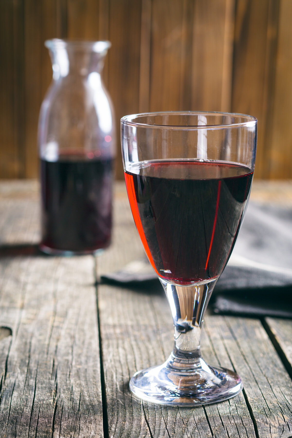 glass-of-red-wine-2023-11-27-04-53-07-utc