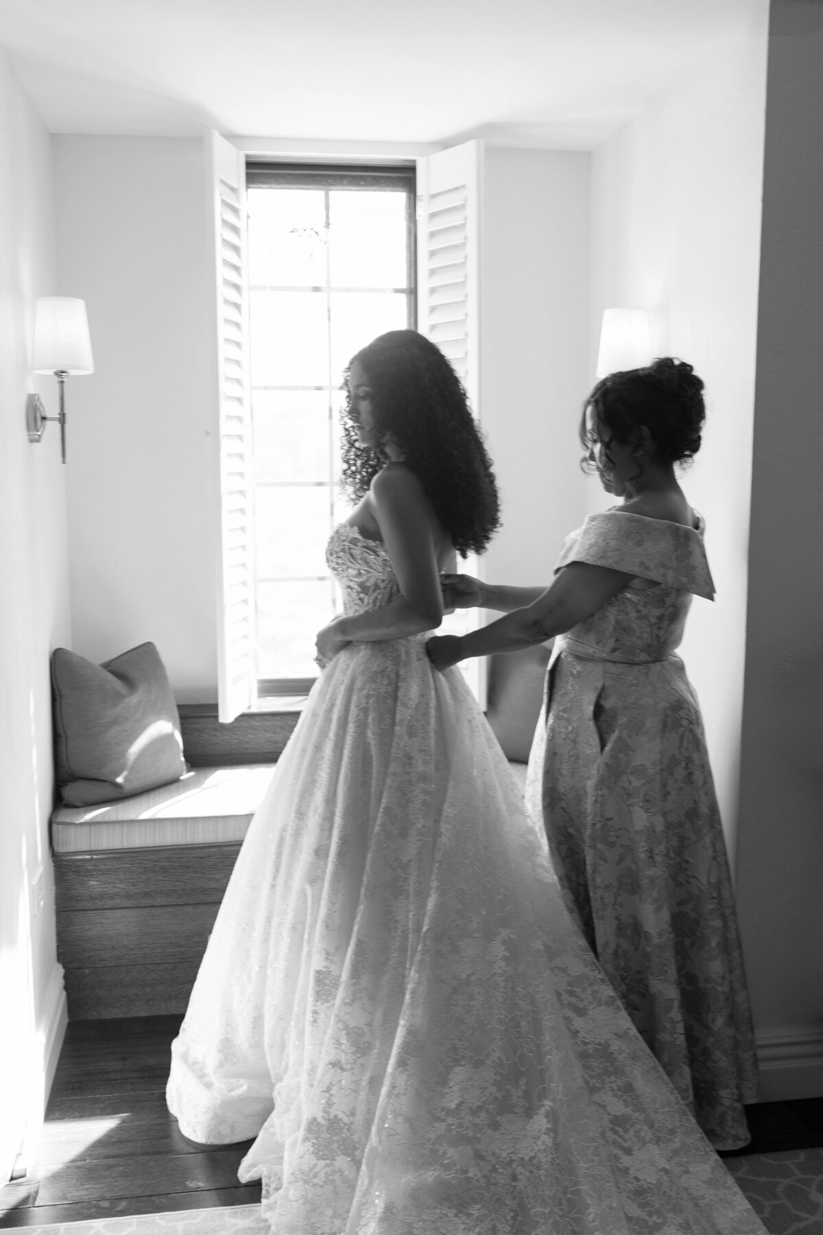 Berlez-Chicago-Wedding-Photographer-samantha-li-bridal-Eve-of-Milady-Armour-House-Editorial-22