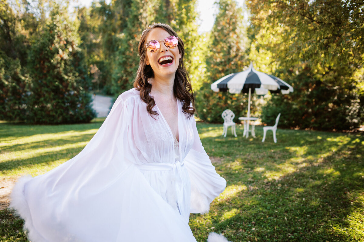bride vintage sunglasses dancing mankin mansion richmond